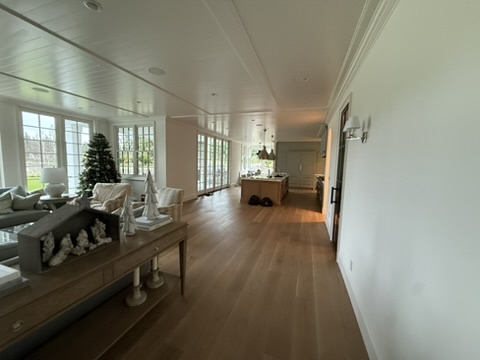Open living area and connection to the kitchen